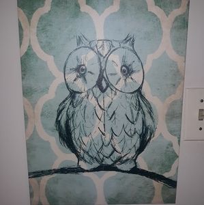 Beautiful canvas owl picture
